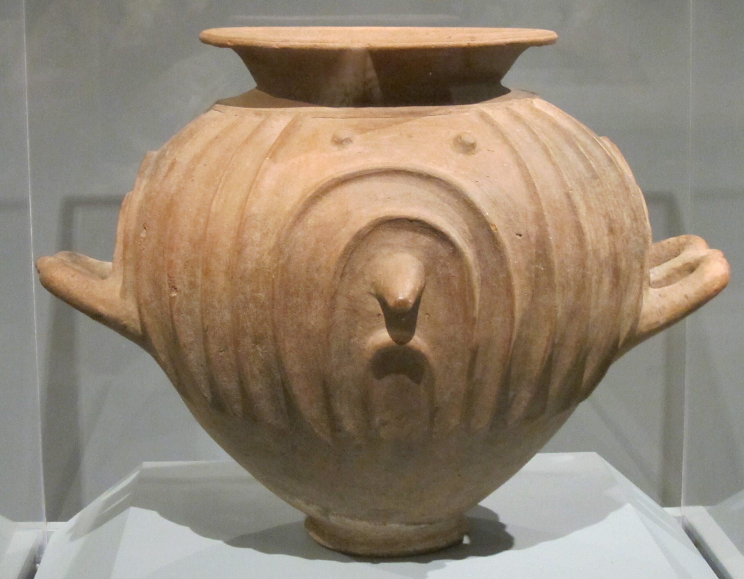 Etruscan_Terracotta_Urn_c._700-630_BCE,_HAA Urne céramique ancienne